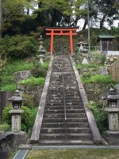 白髪神社　参道の石段