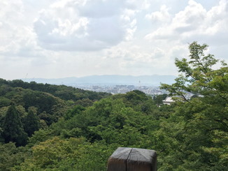 本堂から京都市内を望む